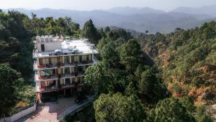 the white rain hotel