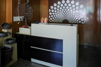 the white rain hotel