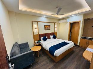 hotel the ananta inn