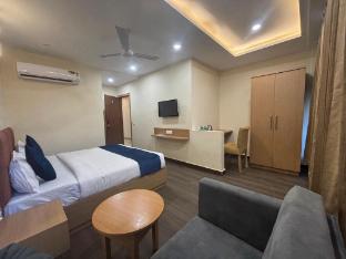 hotel the ananta inn