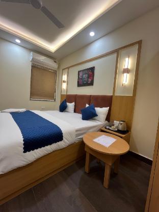 hotel the ananta inn