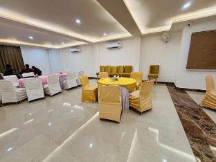 hotel the ananta inn