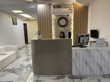 hotel the ananta inn