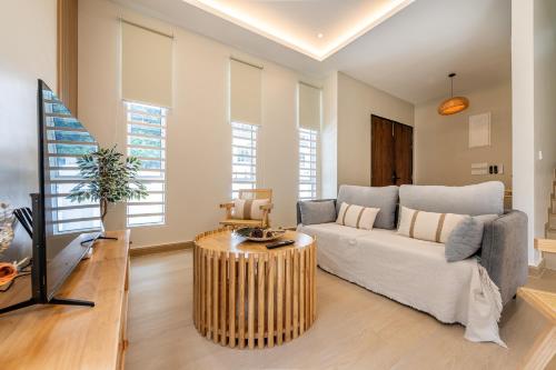 la ferringhi villa by brb