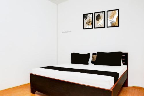 Hotel O White House Hotel,,3 star