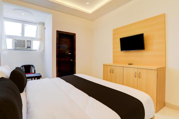 collection o siddharth near a to z electronics