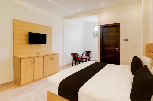 collection o siddharth near a to z electronics