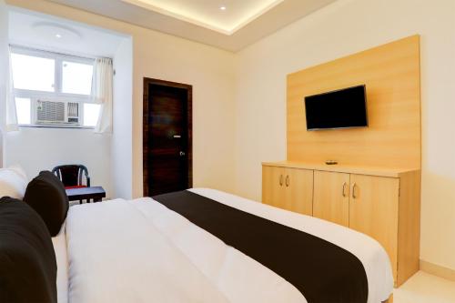 collection o siddharth near a to z electronics