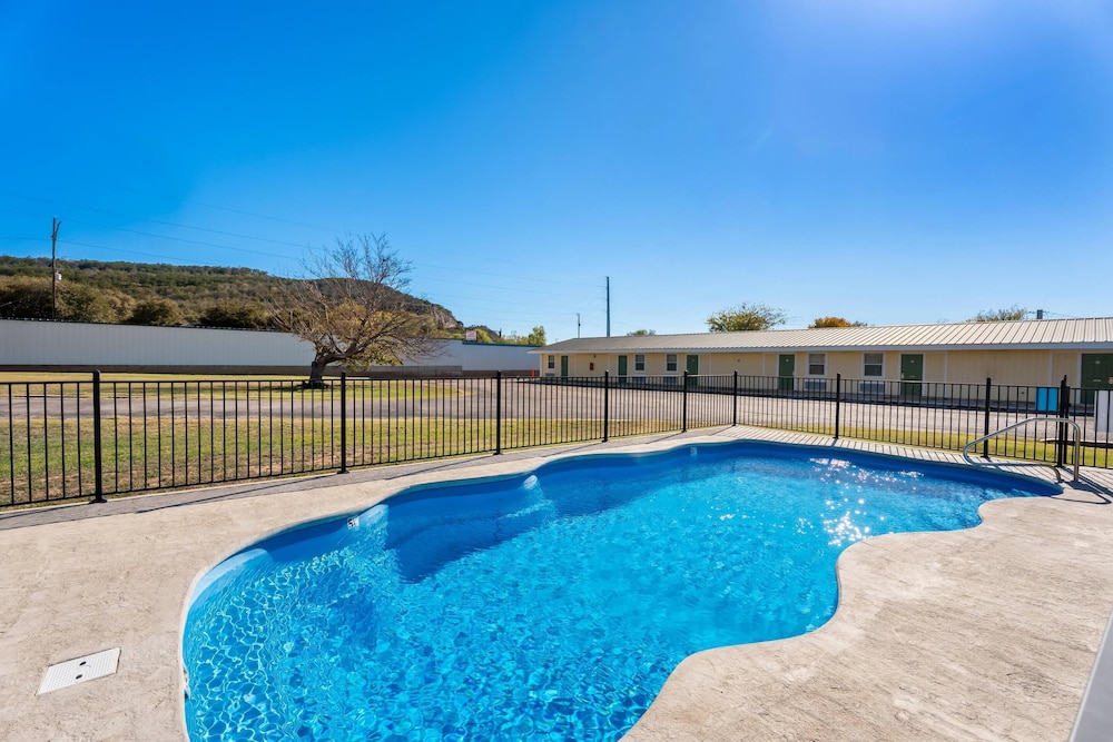 rodeway inn kingsland lake lbj