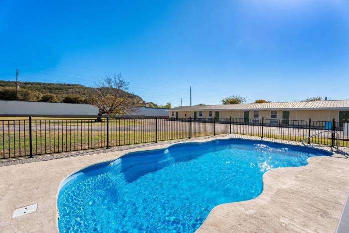 rodeway inn kingsland lake lbj