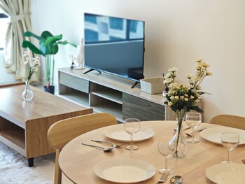 Kempas Dsummit Residences By Antlerzone,,3 star