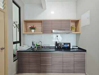 Kempas Dsummit Residences By Antlerzone,,3 star