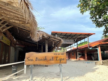 Sea Beach At Lipe,,3 star