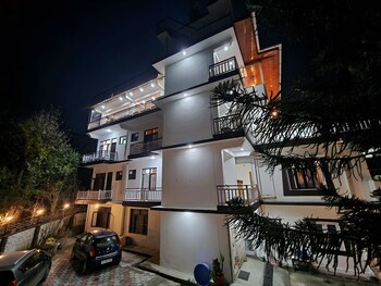 dorjee house and rooftop cafe