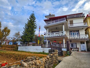 dorjee house and rooftop cafe