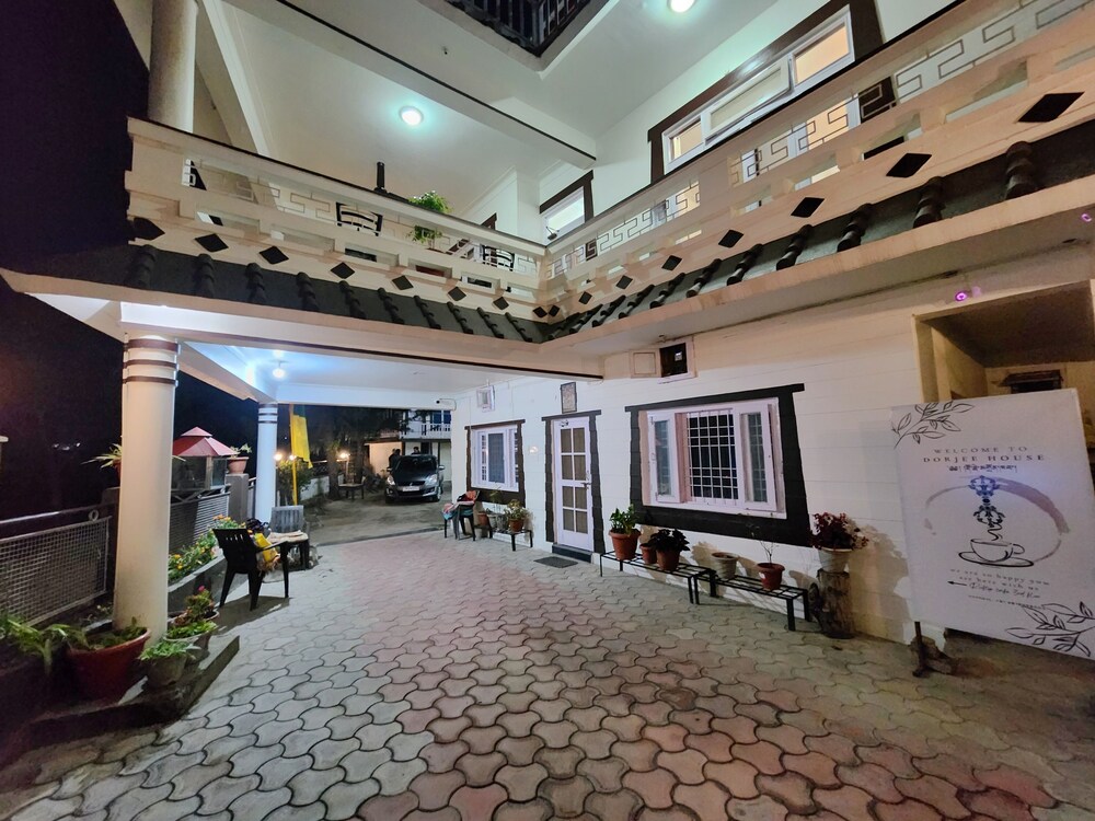 dorjee house and rooftop cafe