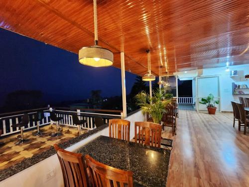 dorjee house and rooftop cafe