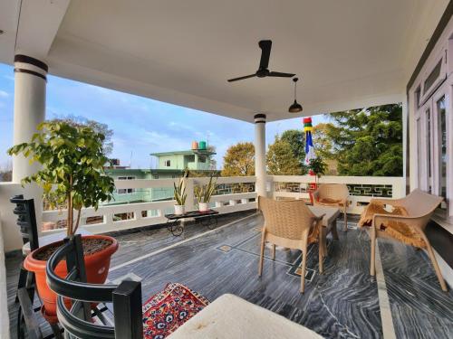 dorjee house and rooftop cafe