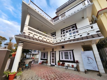 dorjee house and rooftop cafe