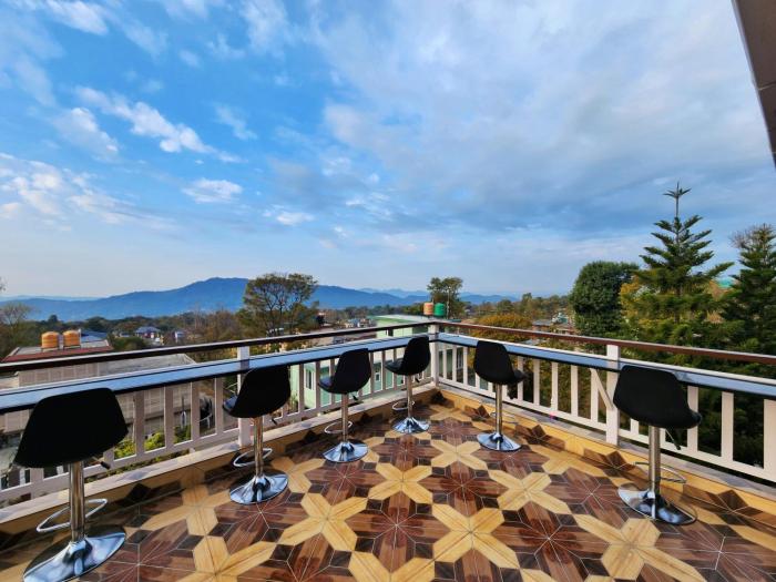 dorjee house and rooftop cafe