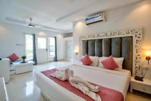 Raya Resorts,,3 star