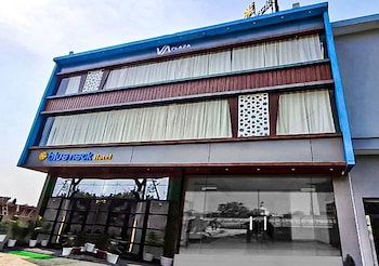 blueneck ayodhya near shriram mandir