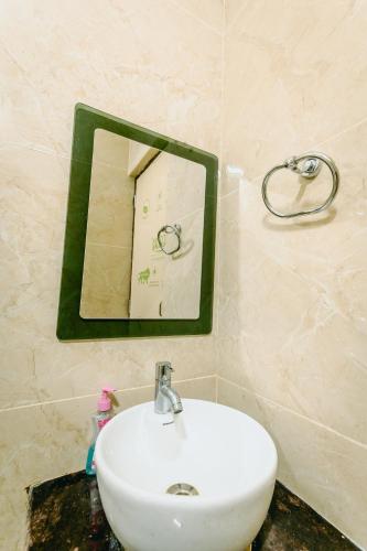 livotel premium hotel near kiit university