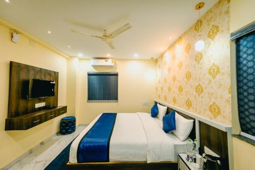 livotel premium hotel near kiit university