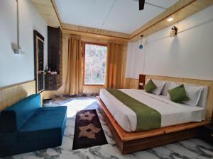 tirthan stone age inn