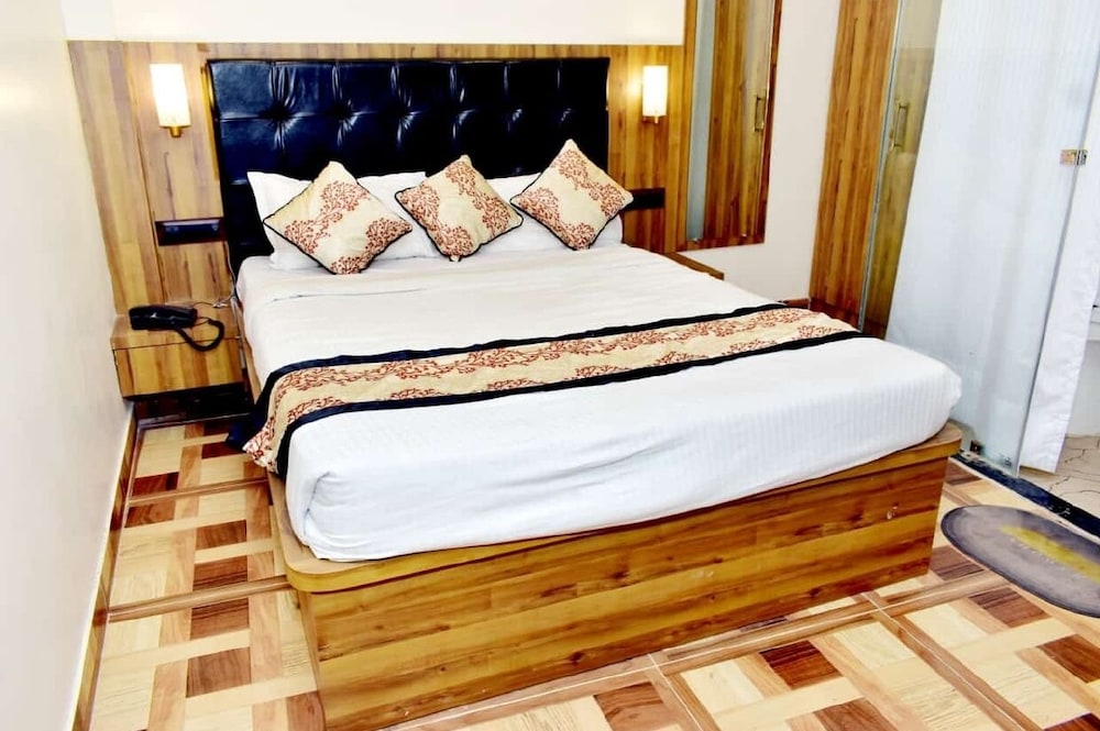 hotel geet palace