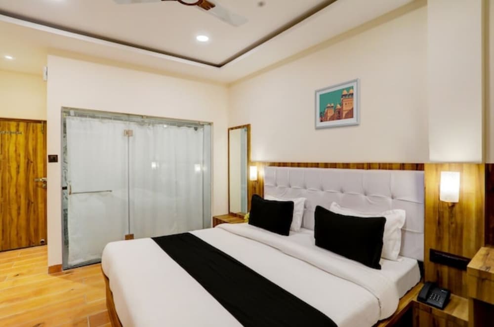 hotel geet palace