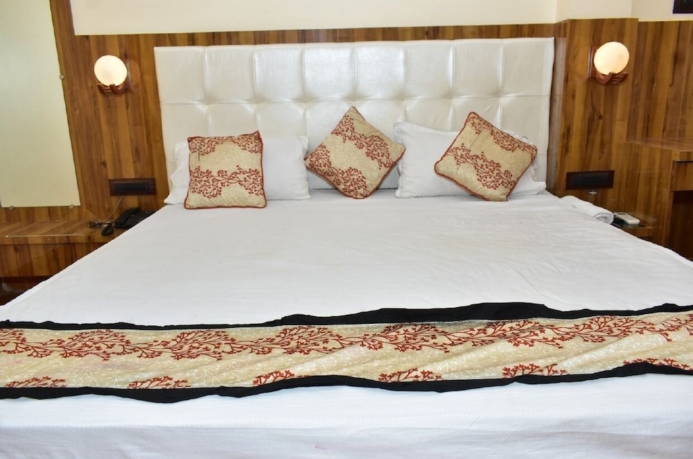 hotel geet palace
