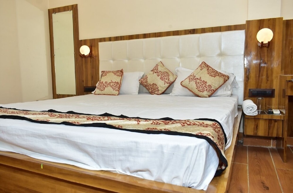 hotel geet palace