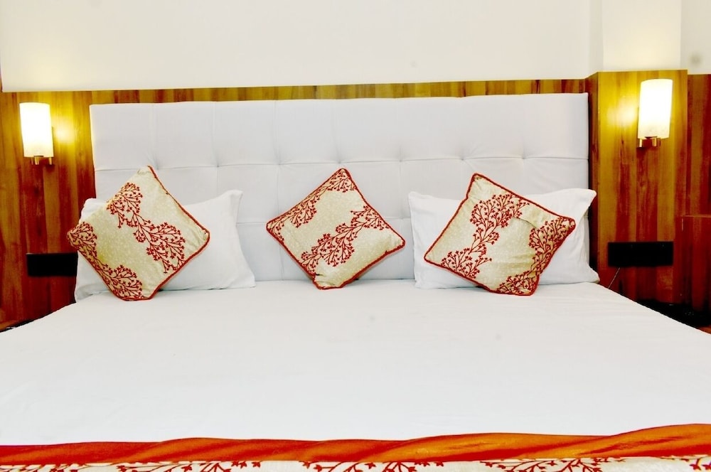 hotel geet palace