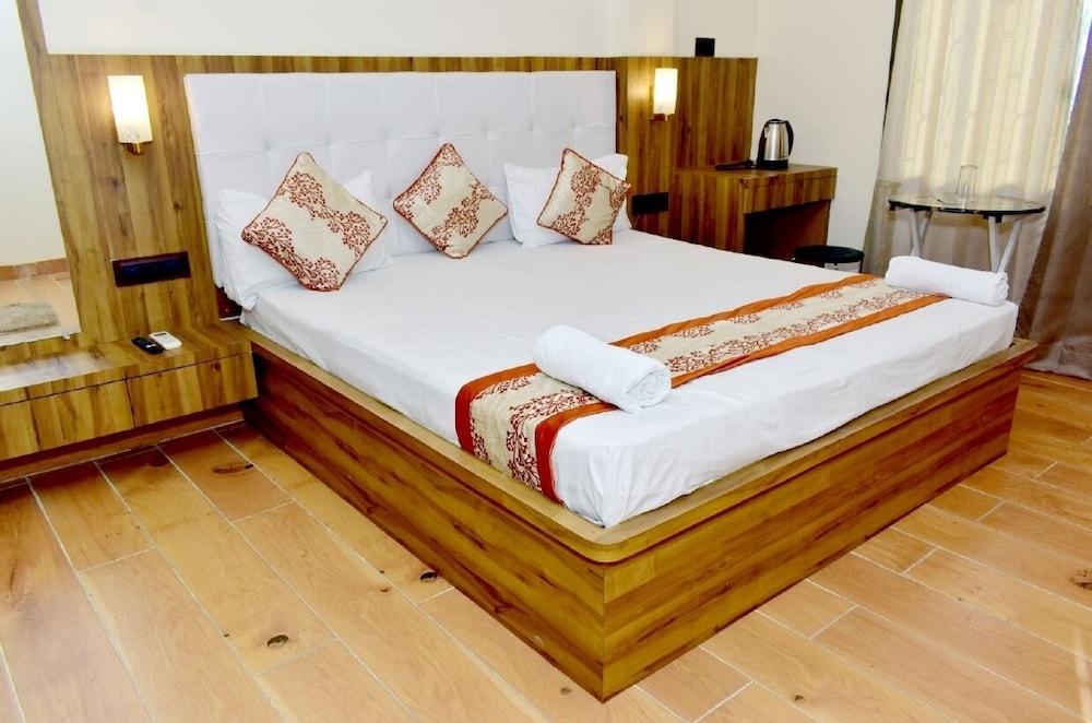 hotel geet palace
