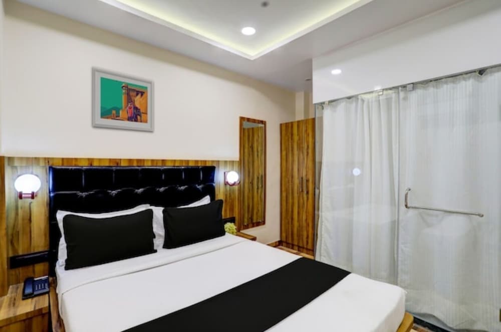 hotel geet palace