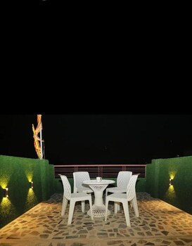 hotel geet palace