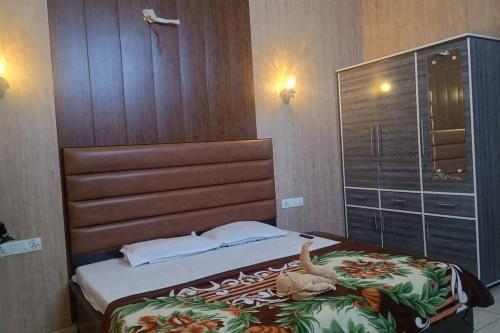 a cozy and luxury villa