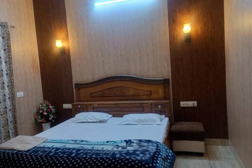 a cozy and luxury villa