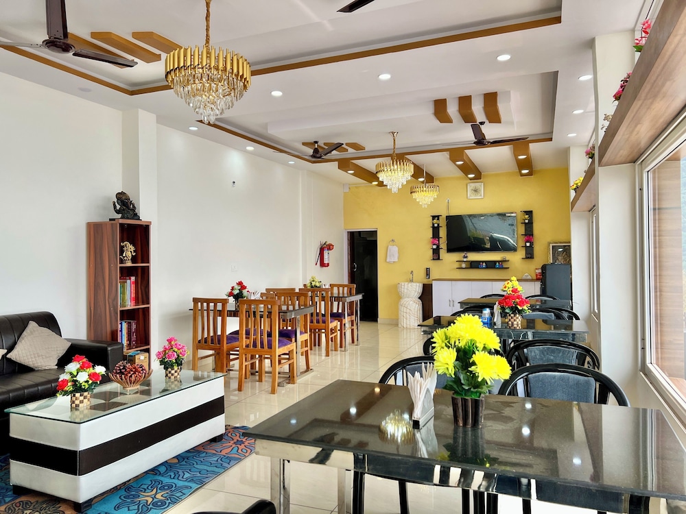 dhurva hotel and resort