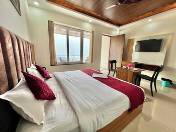 dhurva hotel and resort