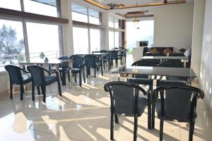 dhurva hotel and resort