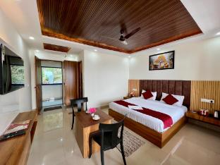 dhurva hotel and resort