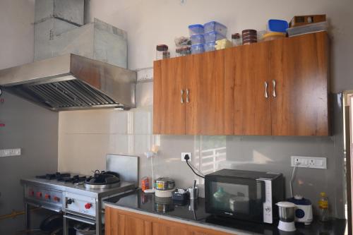 dhurva hotel and resort