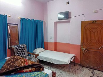 shristi home stay