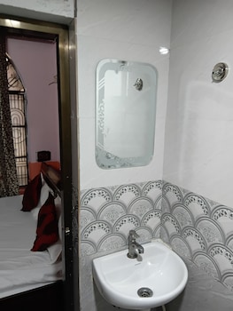 shristi home stay