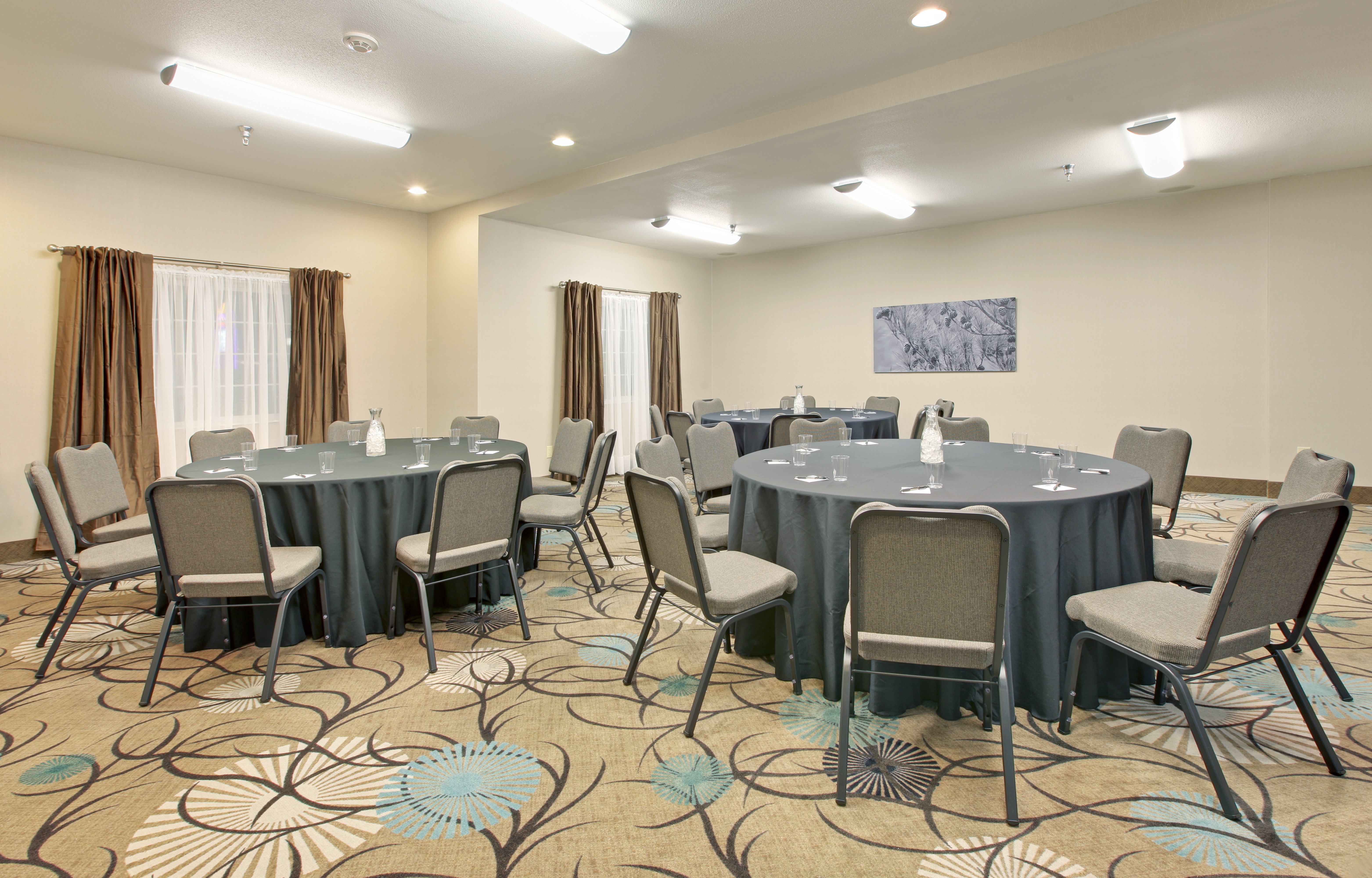 holiday inn express monticello by ihg