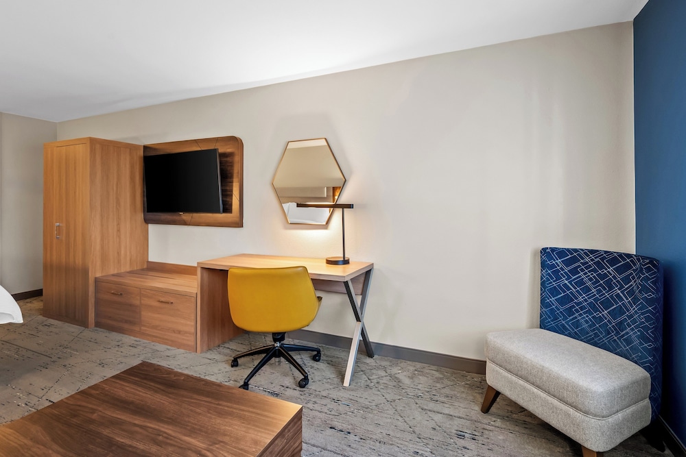 holiday inn express monticello by ihg