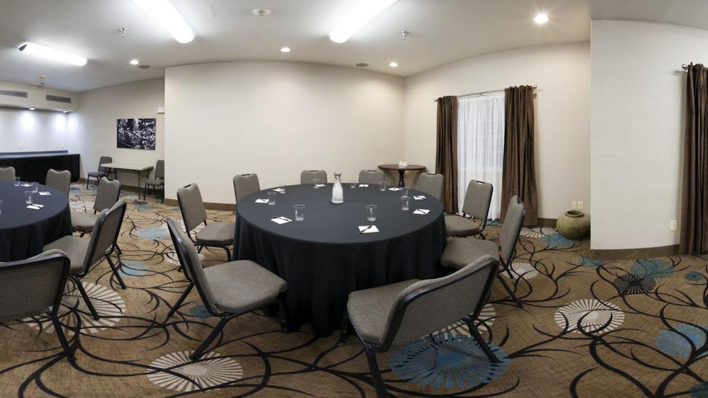 holiday inn express monticello by ihg