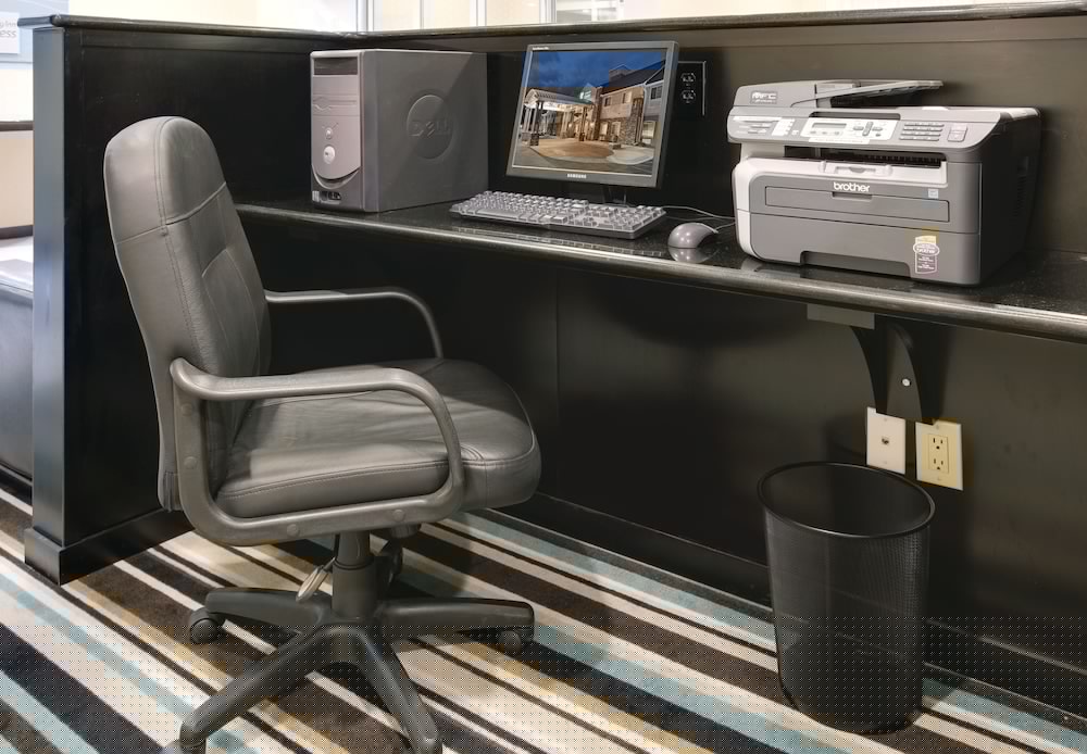 holiday inn express monticello by ihg